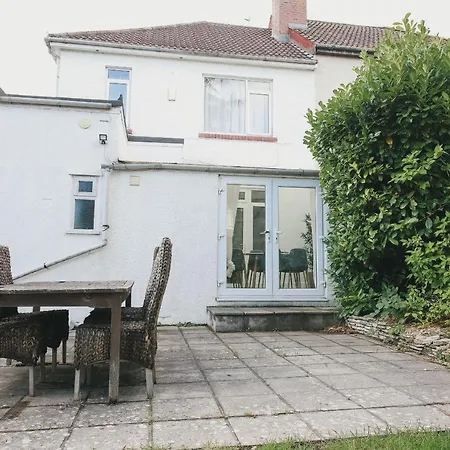39 Court Rd